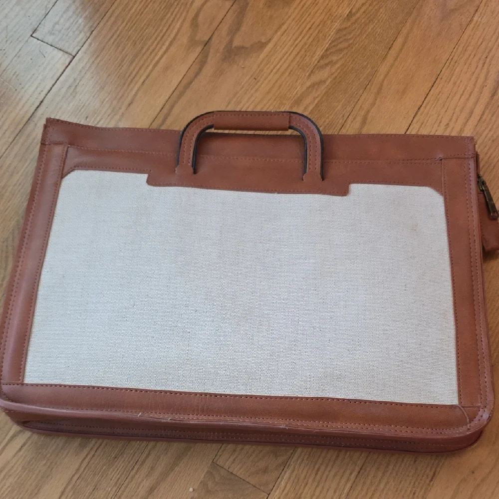Vintage Universal Trav-ler Elegant Tan and Cream Travel Briefcase